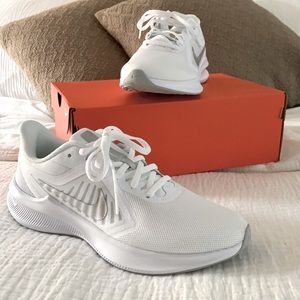 Nike Womens Downshifter Size 8.5. Brand New!